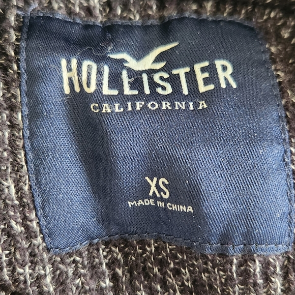Men's Hollister California Knitted Sweater - Picture 3 of 5
